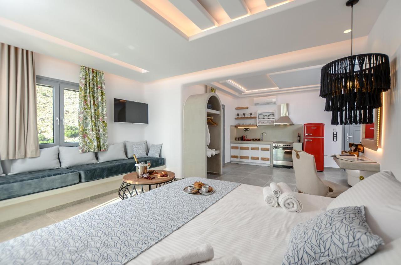 Naxos Pantheon Luxury Apartment
