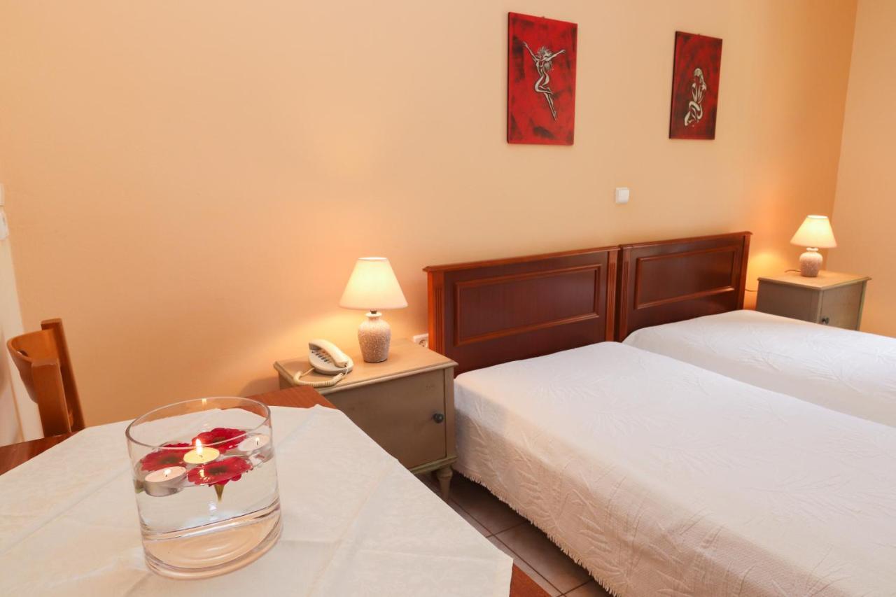Angela 3* Loutra Edipsou (Evia)