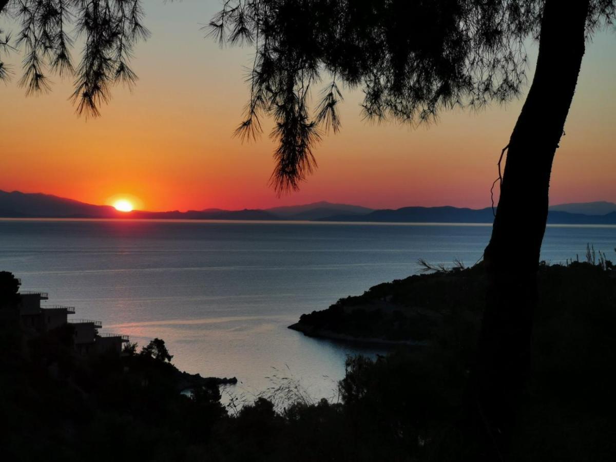 Saronikos Residences * Corinth