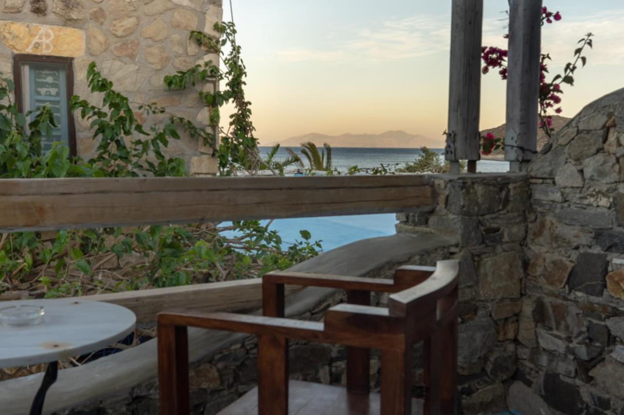 Alexandros By The - Serifos