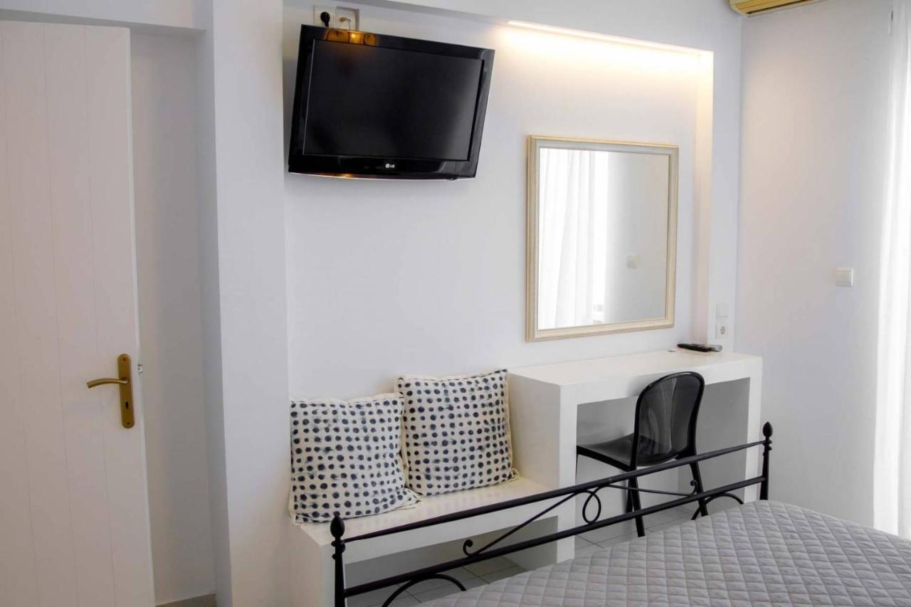 Nicolas Aparthotel 3*