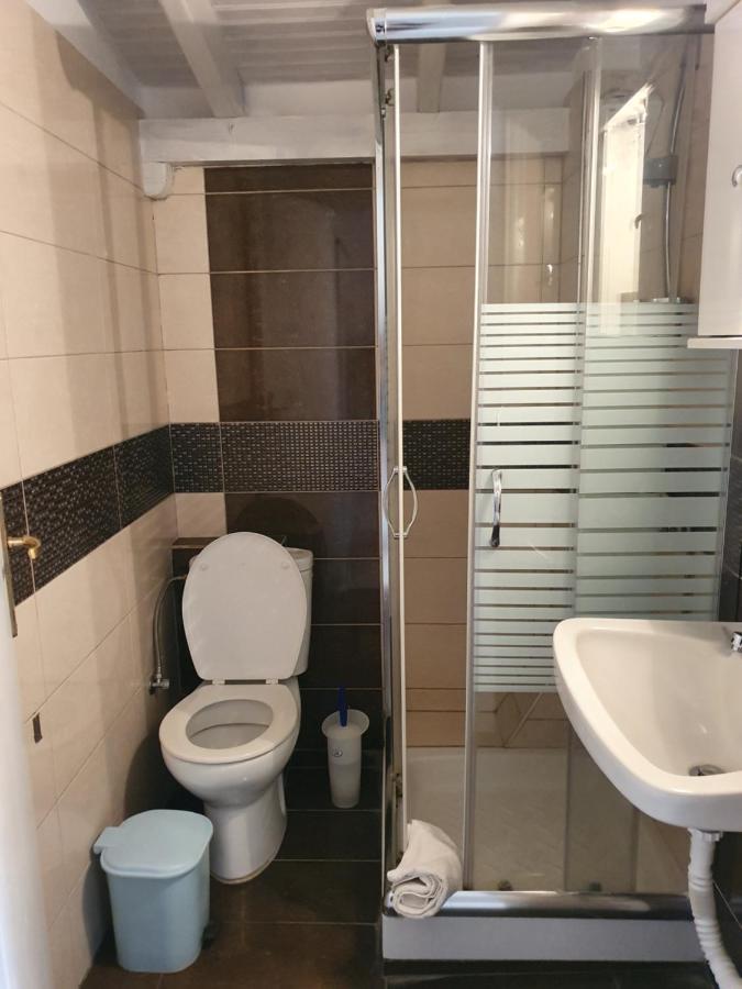 Anna Apartment