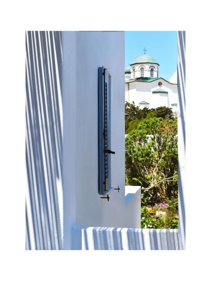 Apanema Paros Naousa (Paros)