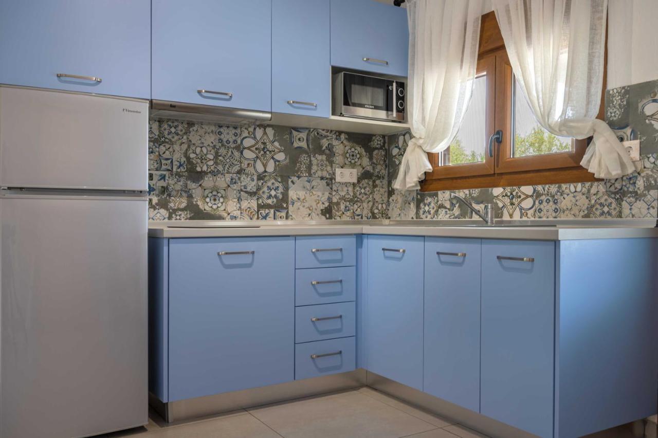 Komitsa Luxury Nea Roda