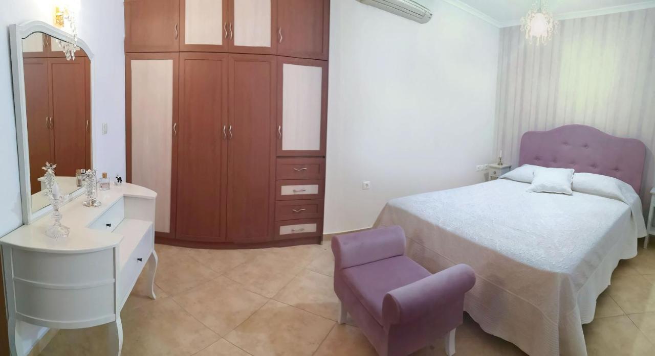 Apartment Pirofani *