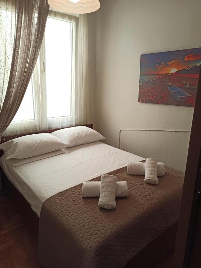 Apartment Golden Mirror In Kavala