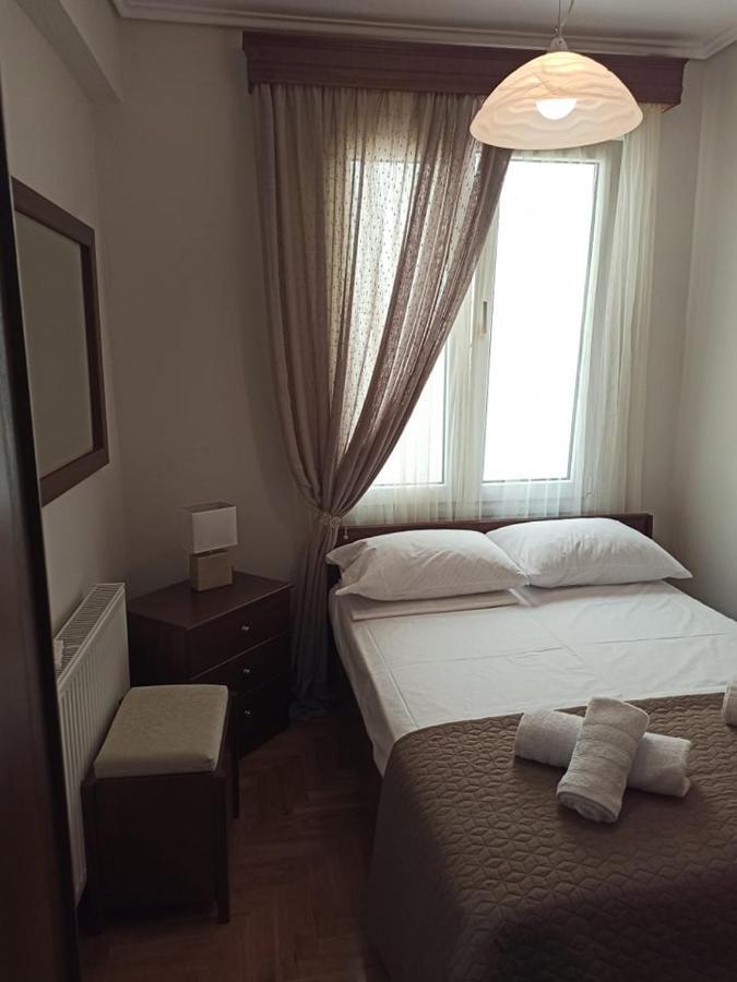 Golden Mirror In * Kavala