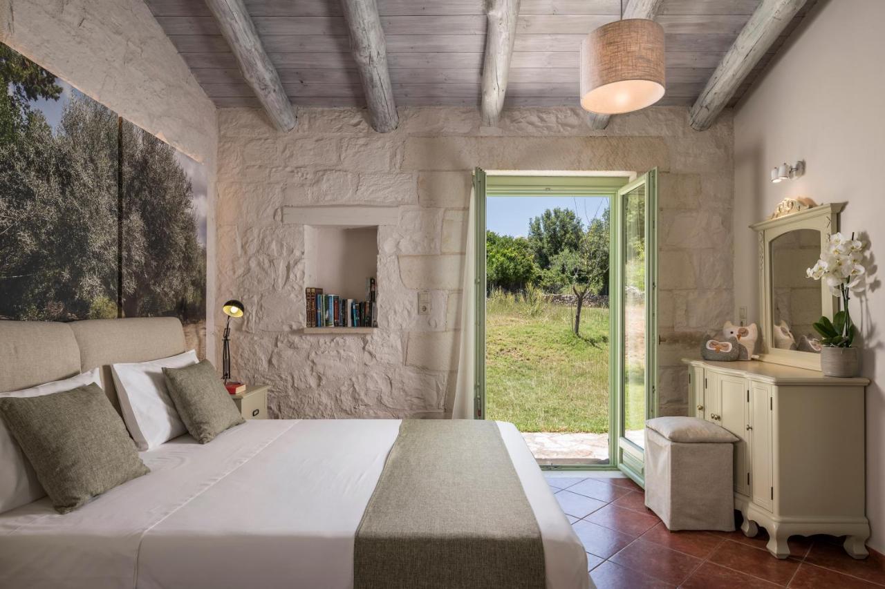 Boutique Petra Amanda Heated Pool Optional Filippos