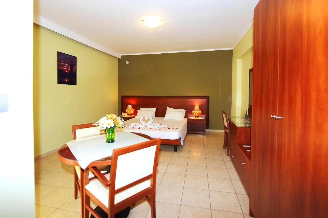 Esmeralda Aparthotel Kremasti (Rhodes)