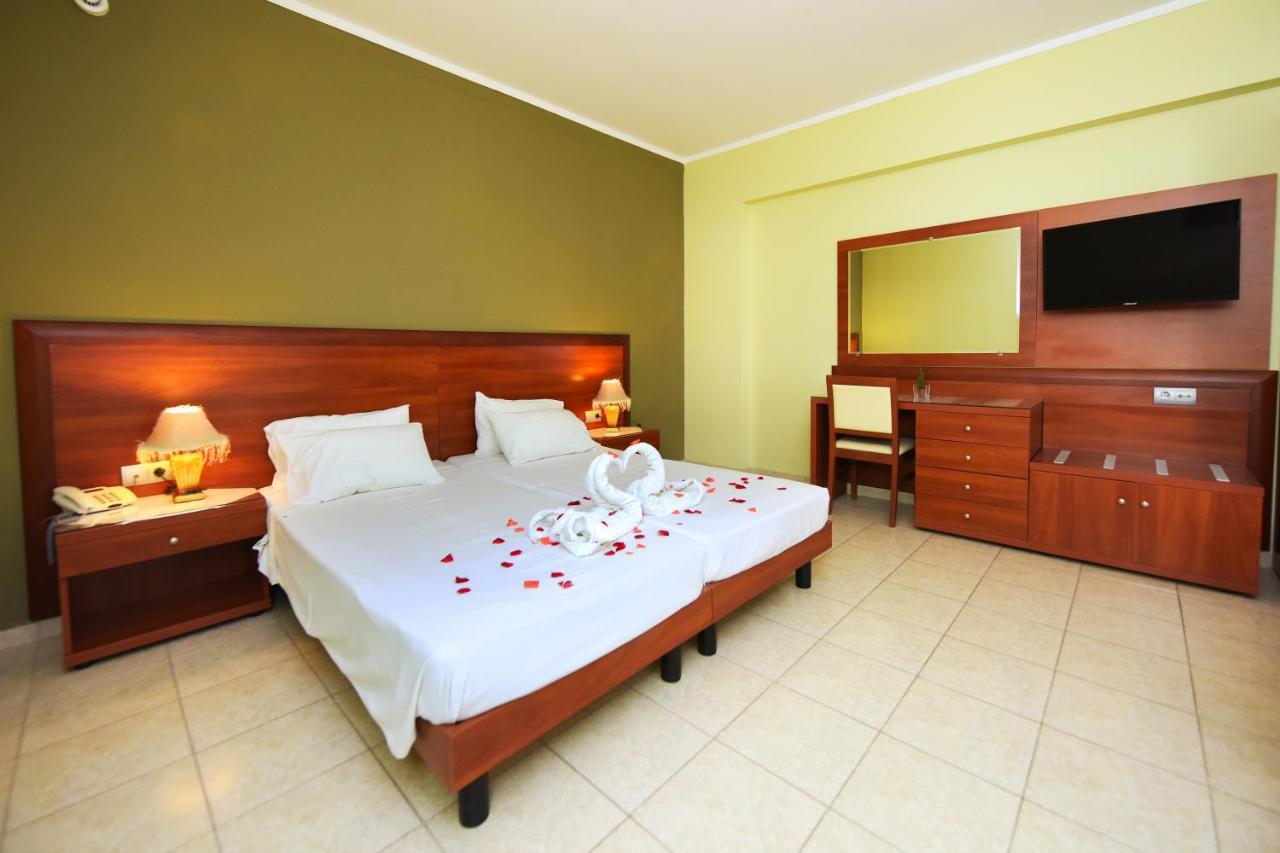 Esmeralda Aparthotel 3*