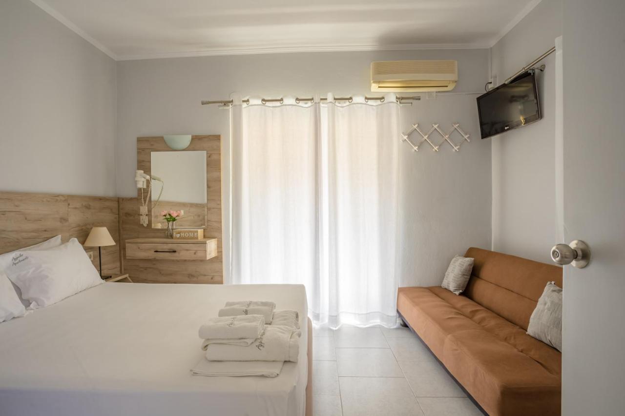 Aggelos & Deluxe Aparthotel