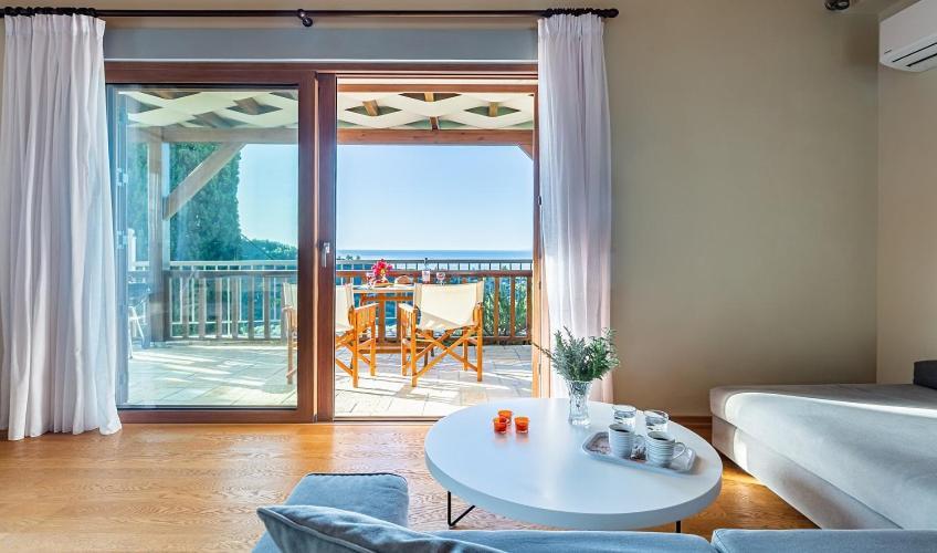 Agios Nikitas Resort Villas *