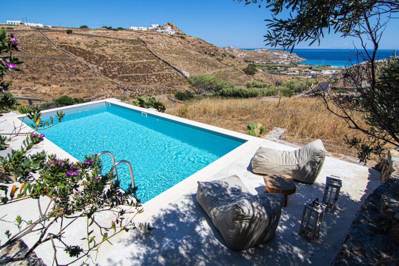 The House In The Field Villa