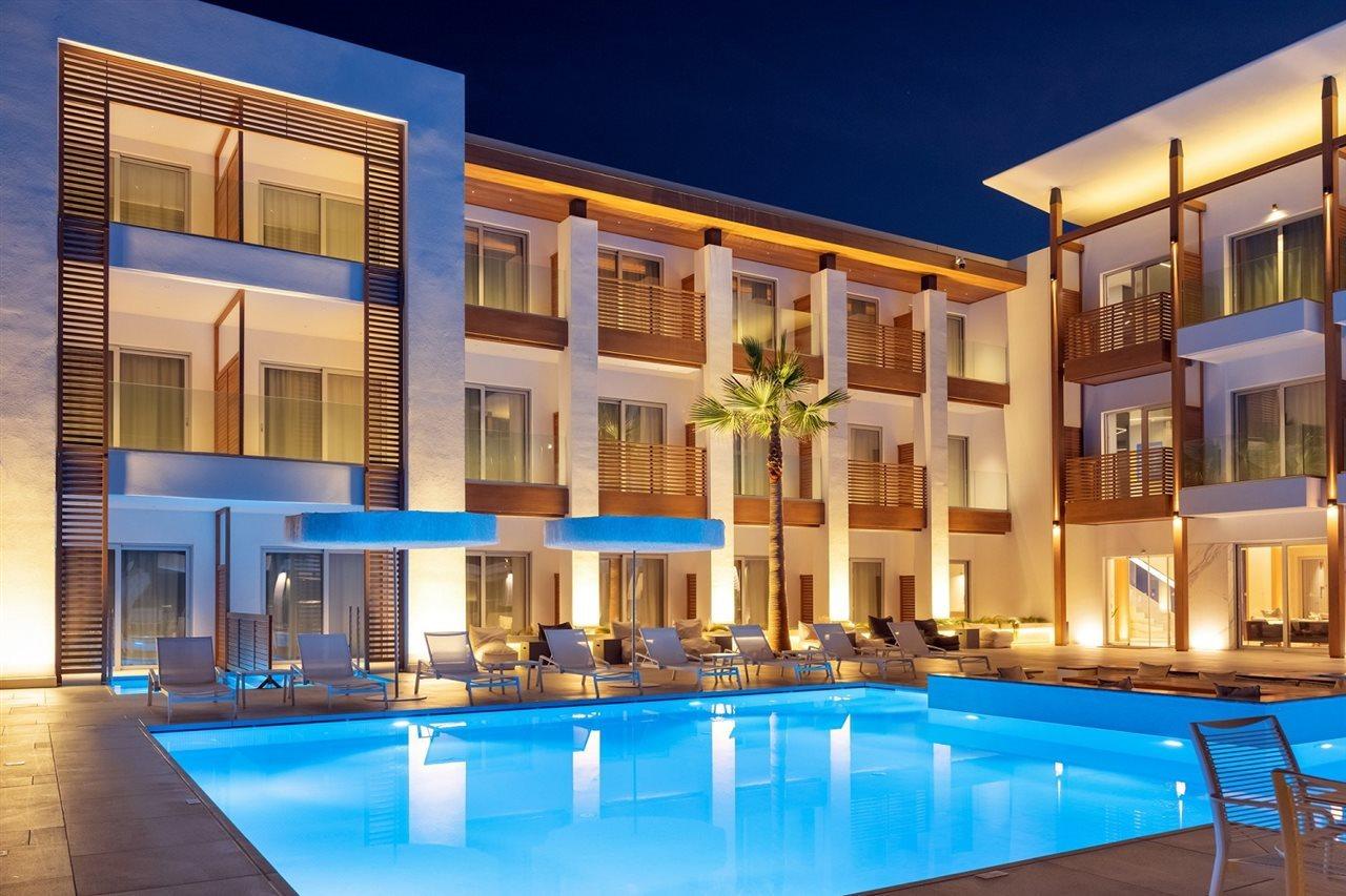 Enorme Ammos Hotel 5*