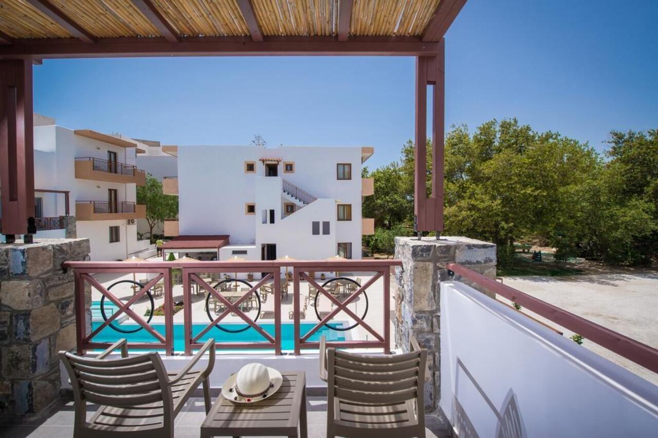 South Coast Hotel 3*
