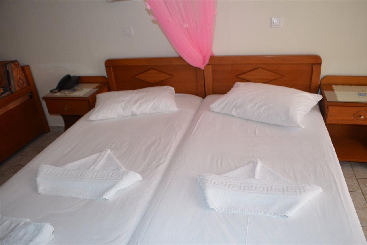 Aparthotel Tarsanas Beach