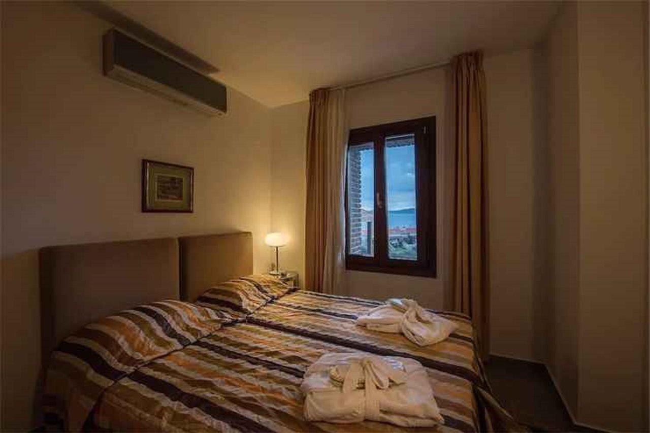 Athos - Luxury Seaside Holiday home