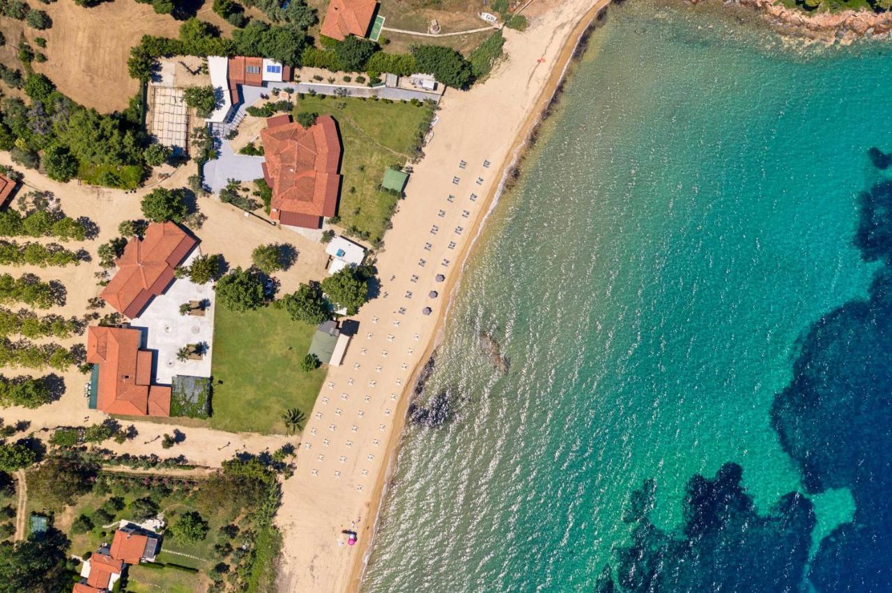Komitsa Luxury