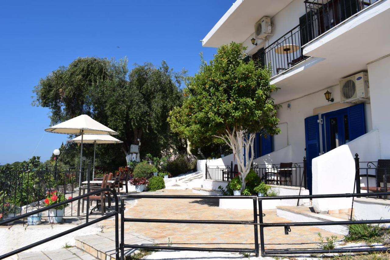 Apartment Manolo Corfu *