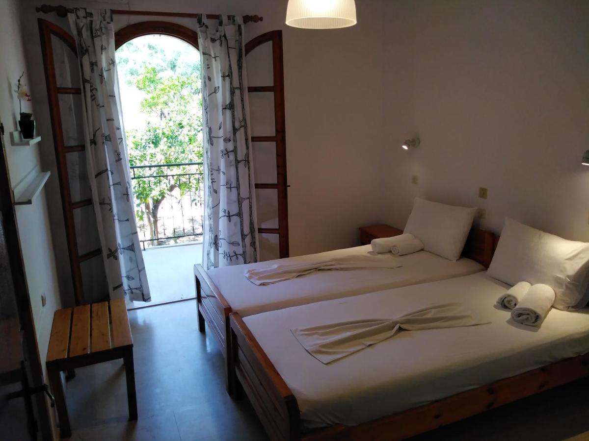 Hostel ηotel Della *