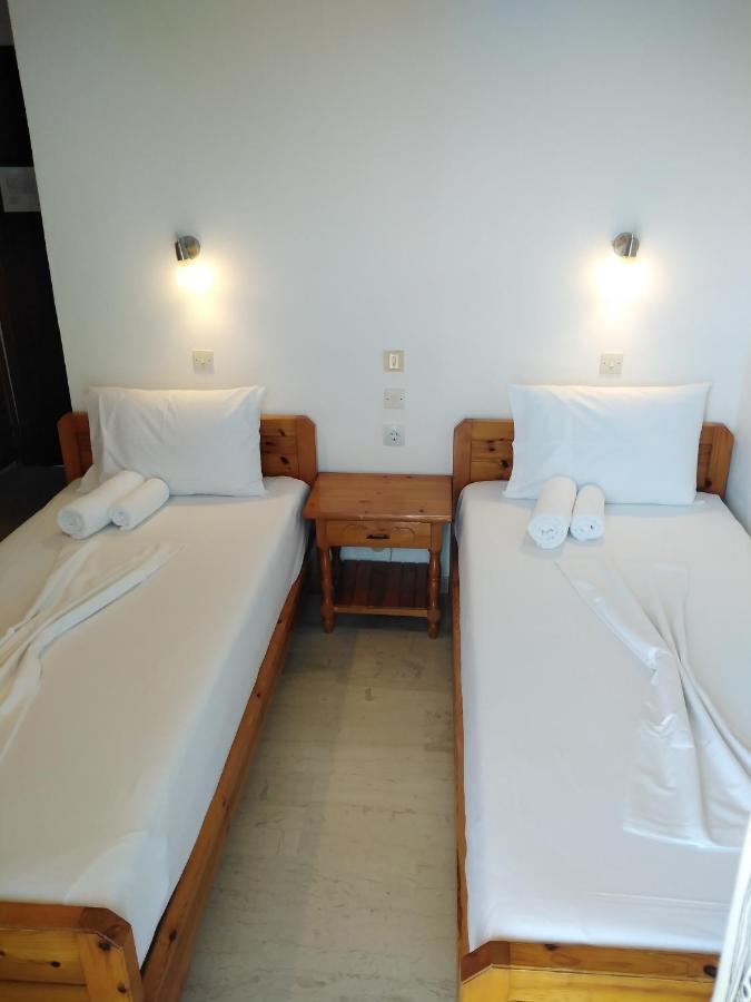 Hostel ηotel Della