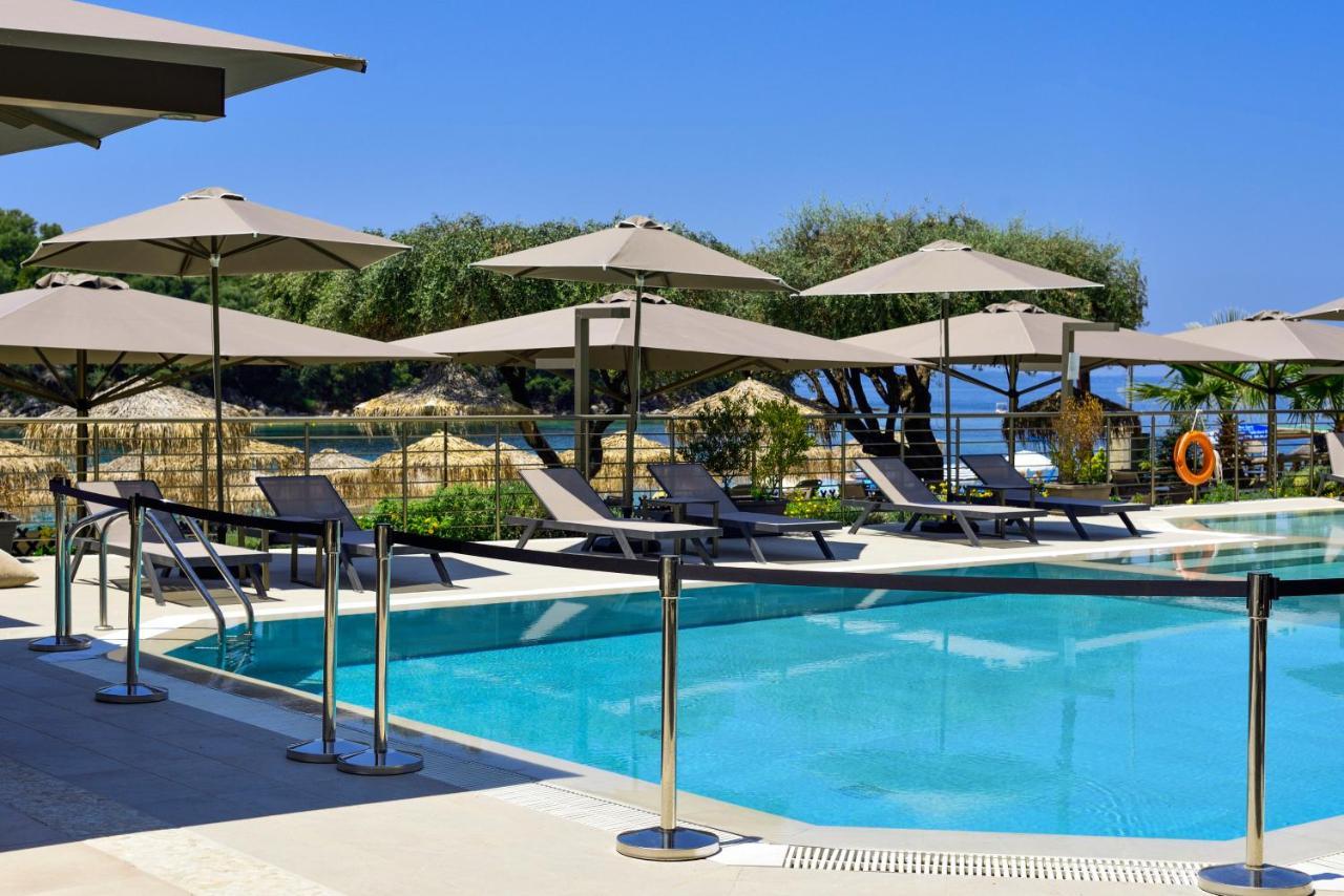Prima Vista Beachfront Boutique 5*