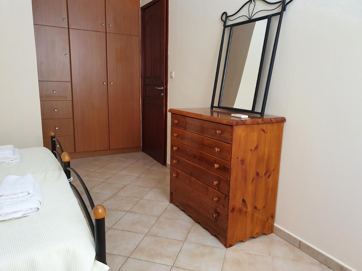 Emelia Apartment *