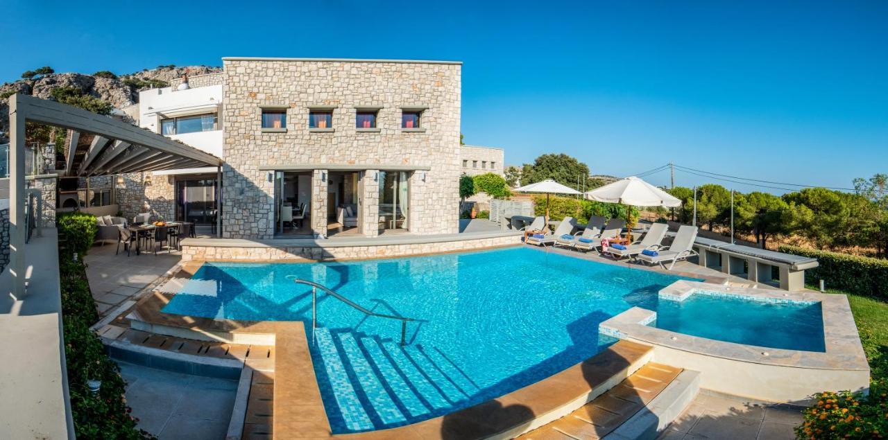 Villa Costamare - Enjoy Lazy Days On The Private Pool-Jacuzzi *