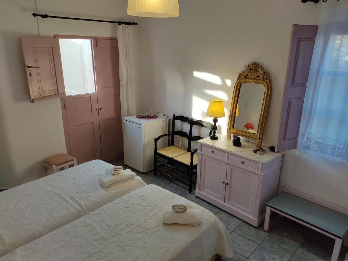 Porto Sikinos Hotel 2*