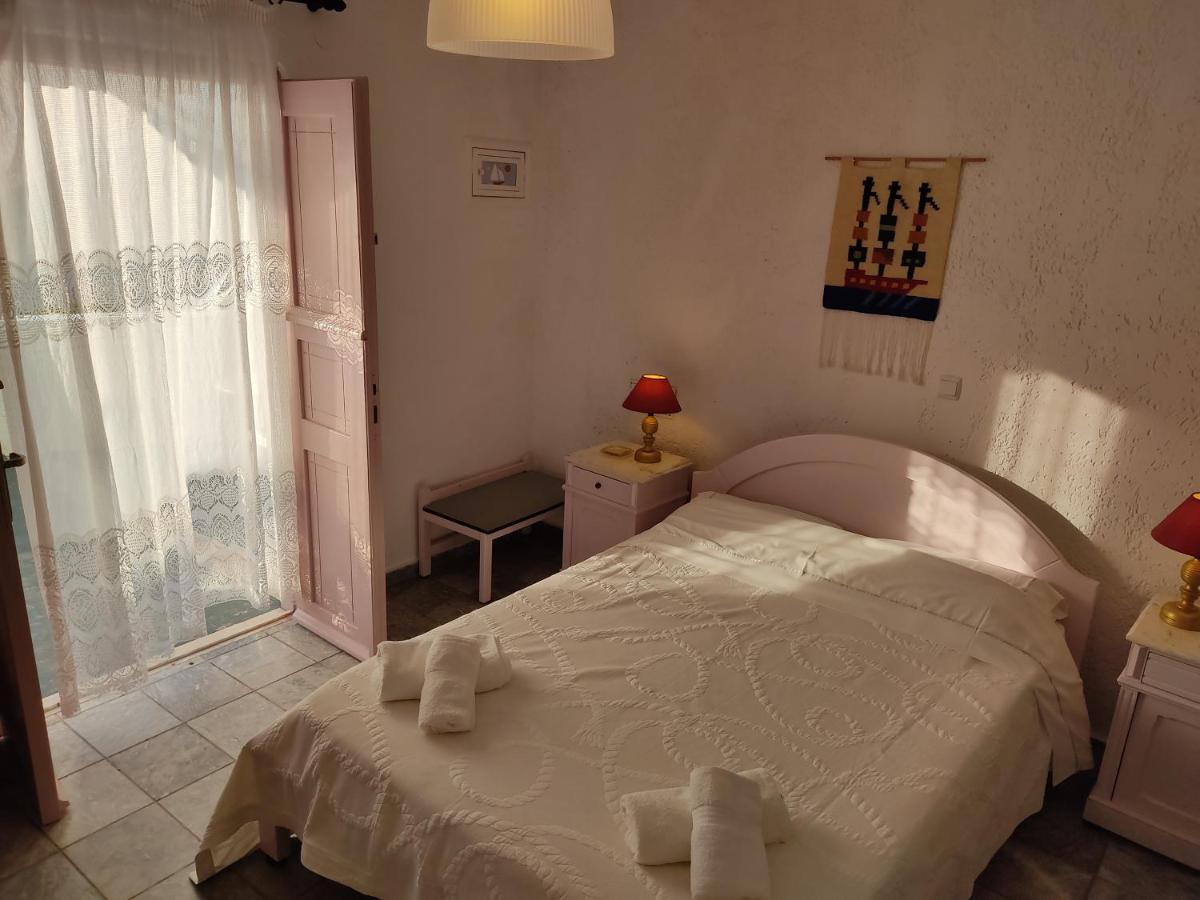 Porto Sikinos Hotel 2*