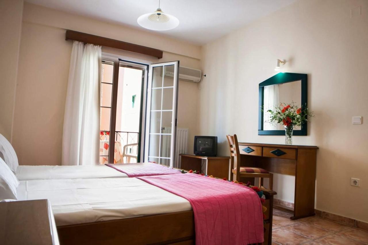 Rouchotas By Viktor 1rst Floor