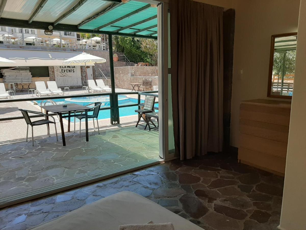Ela Mesa Aparthotel 4*