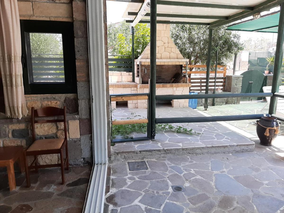Ela Mesa 4*