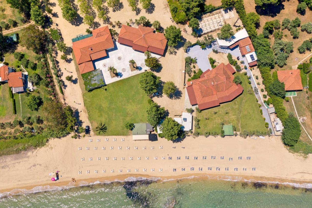 Aparthotel Komitsa Luxury Nea Roda