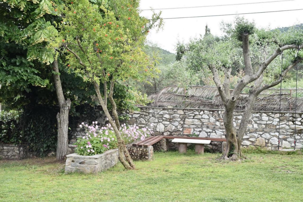Makis & Dimitra House Holiday home *