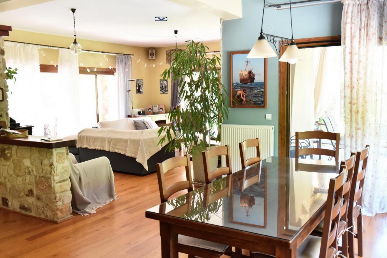Makis & Dimitra House Holiday home