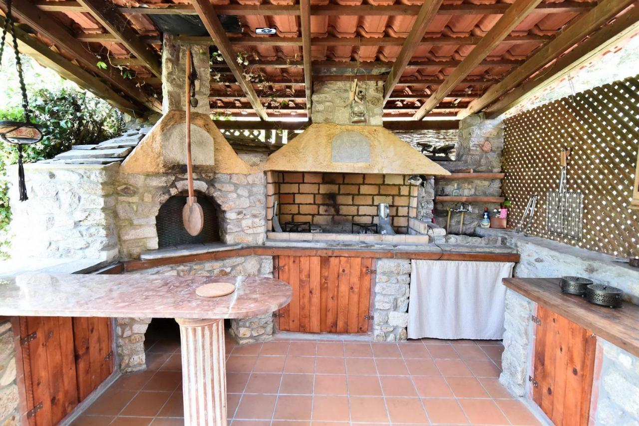 Makis & Dimitra House Holiday home Palaiontsiflikion