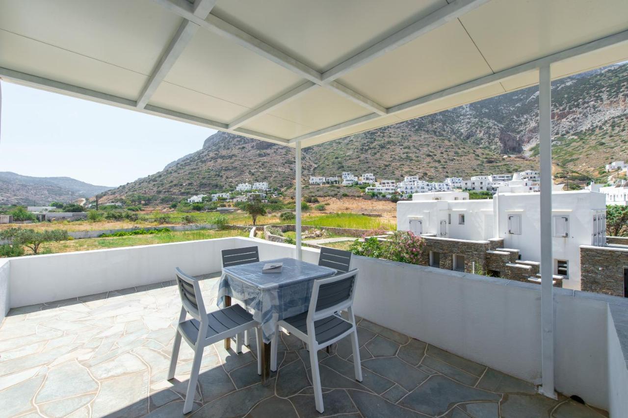 Morpheas & Kamares (Sifnos)