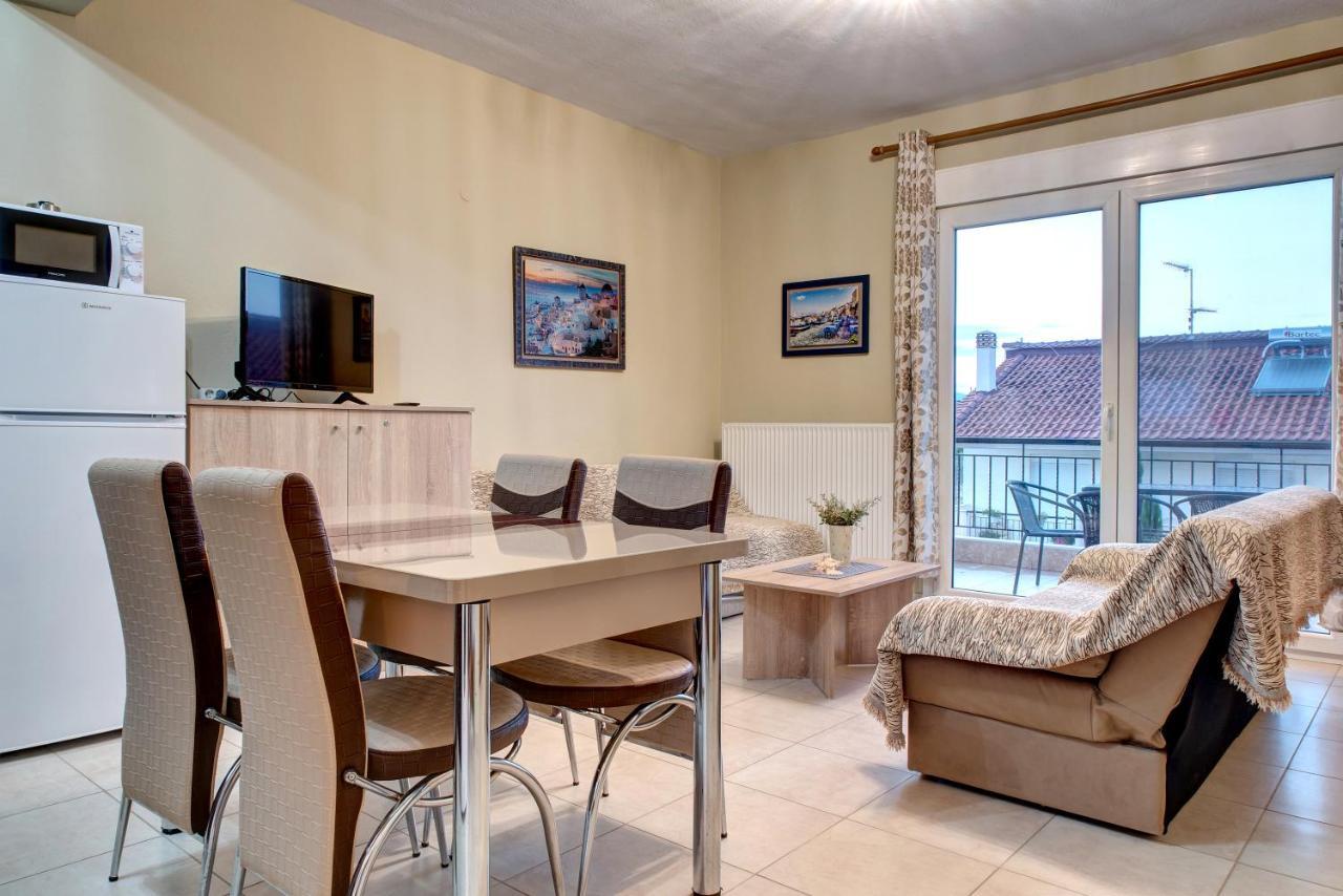 Achilleas Apartment *