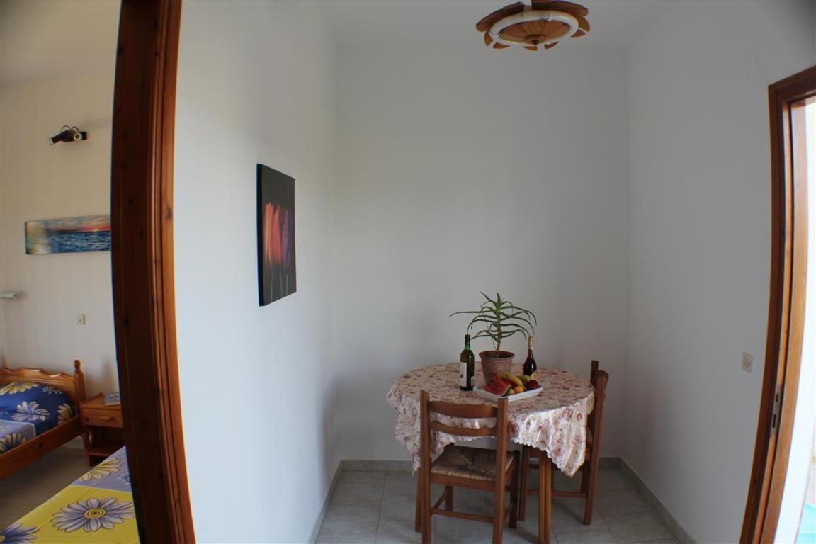 Nikolas House Guest house