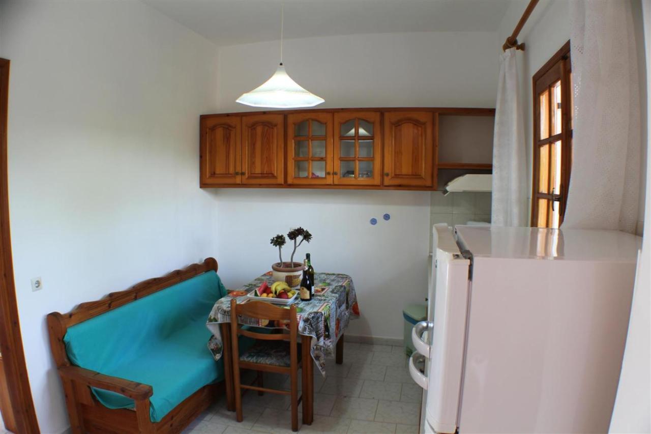 Nikolas House Guest house *