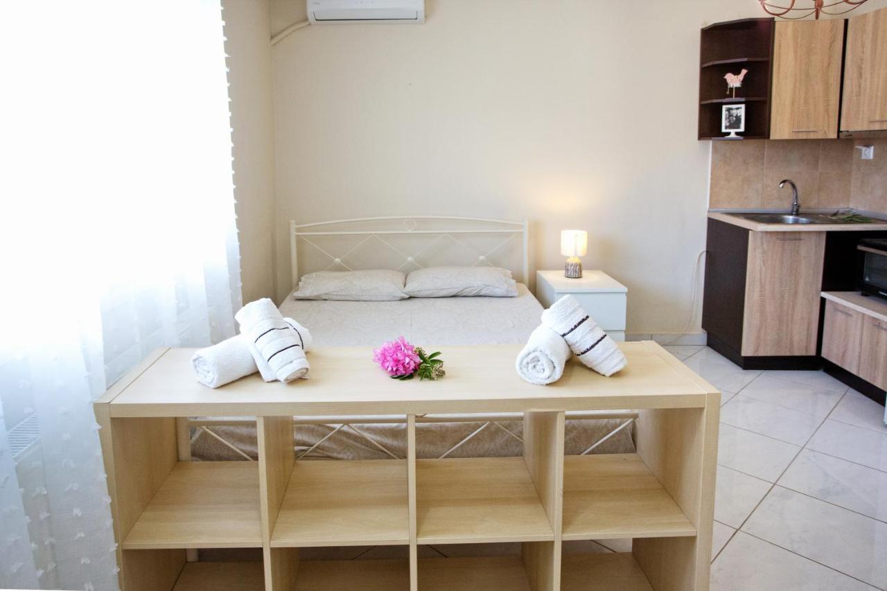 Apartment Ammos & *