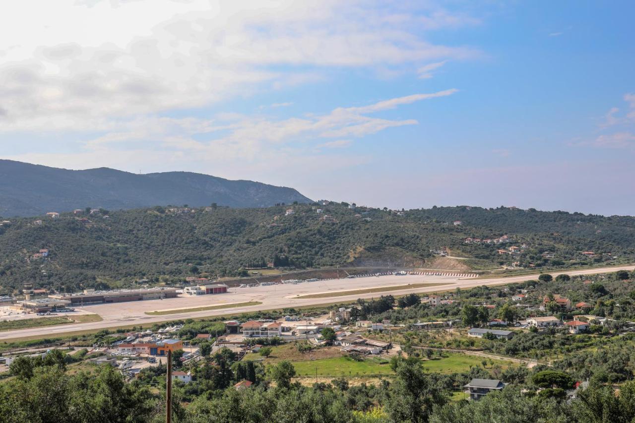 Takis Aparthotel Ksanemos