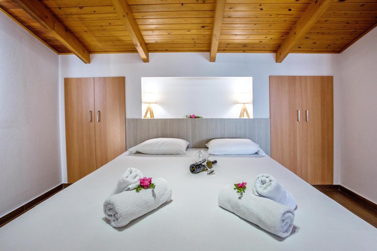 The Blue Aparthotel Nea Peramos (Macedonia)