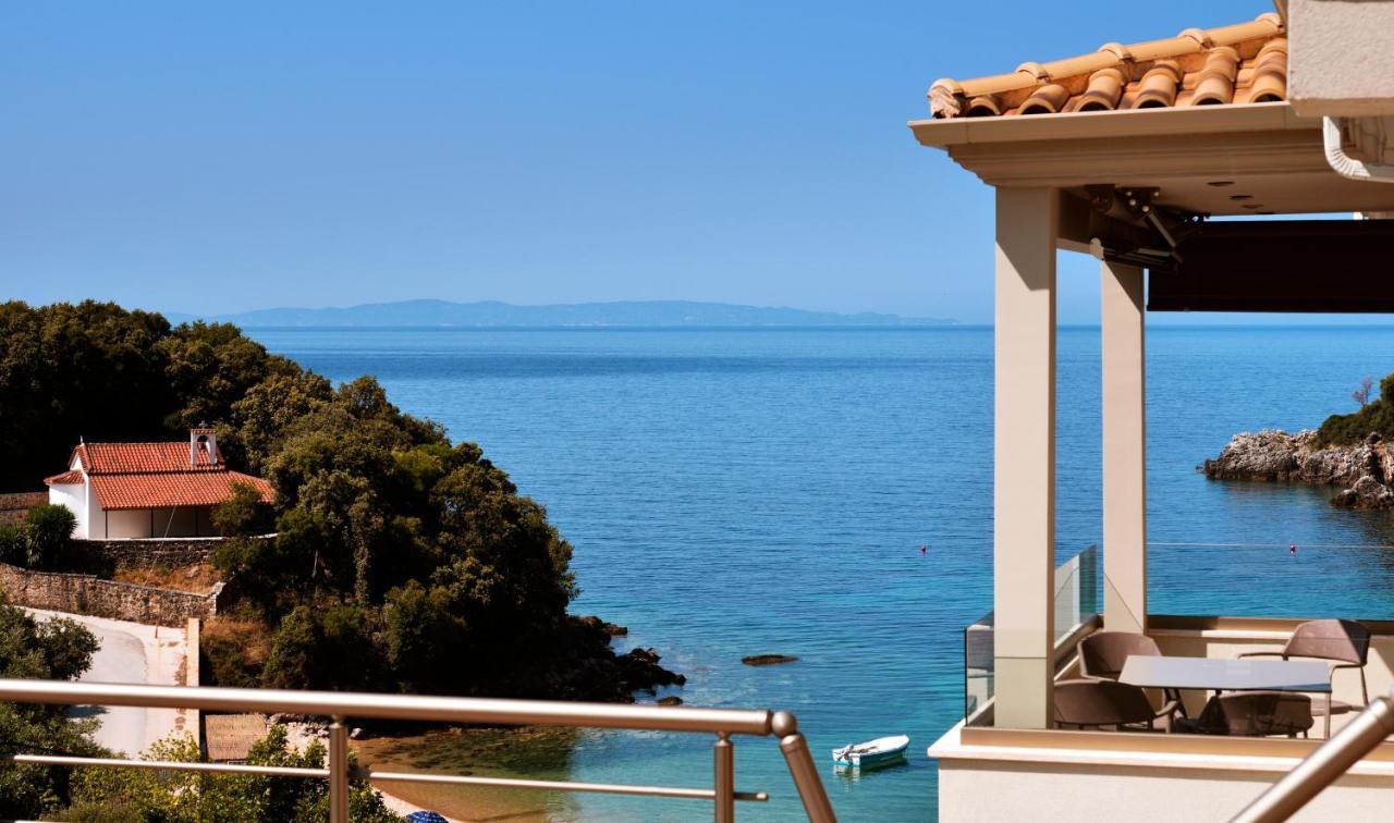 Prima Vista Beachfront Boutique Hotel