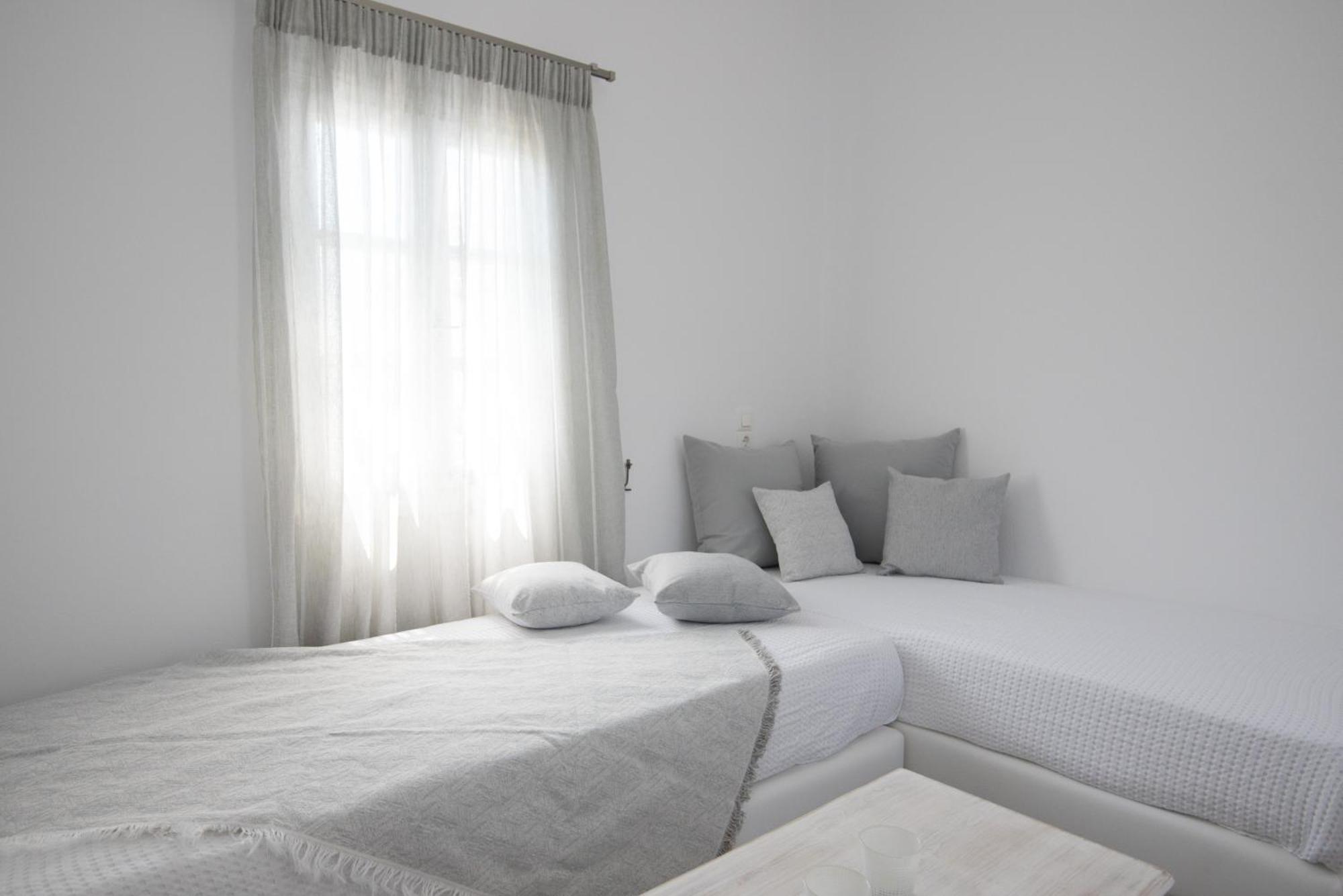 Flora & Agelos Studios Apartment *