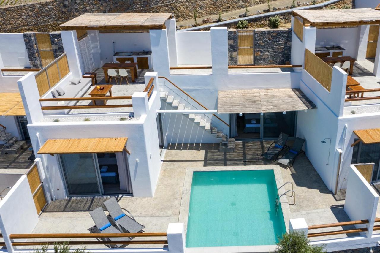 Pyrgos Exclusive