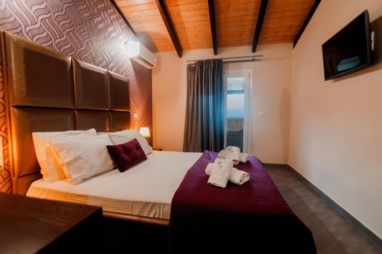Torini Hotel 2*