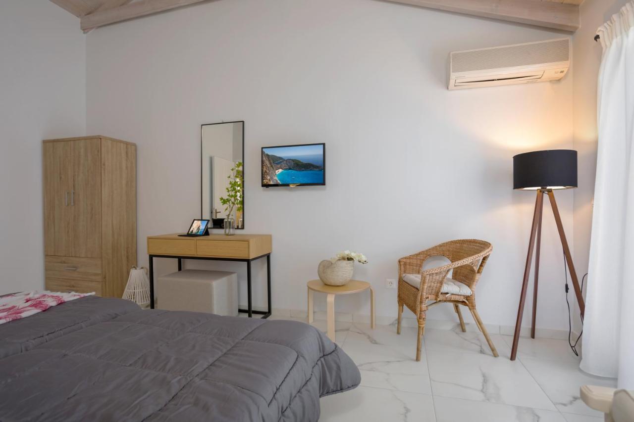 Kouros Hill Aparthotel