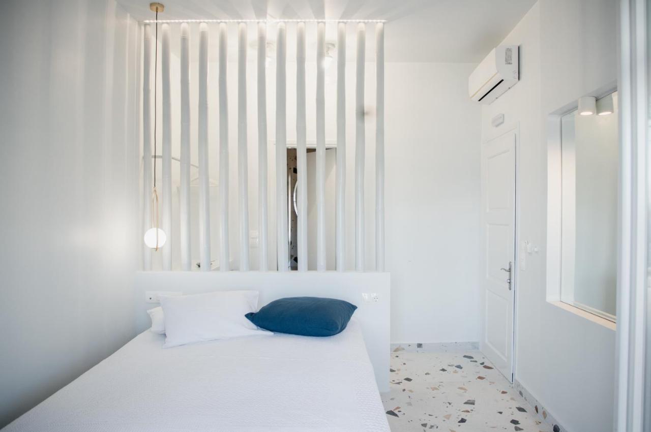 Manthos Place 2 Hotel *